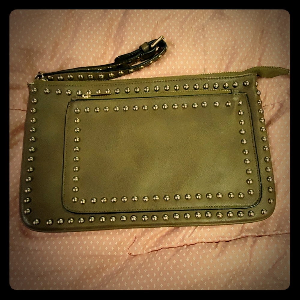 👛3/$10🛍D&L Studded Handbag